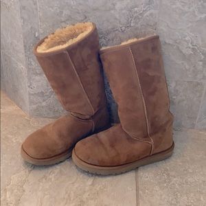 Size 8 Ugg Women’s Classic Tall II Boot